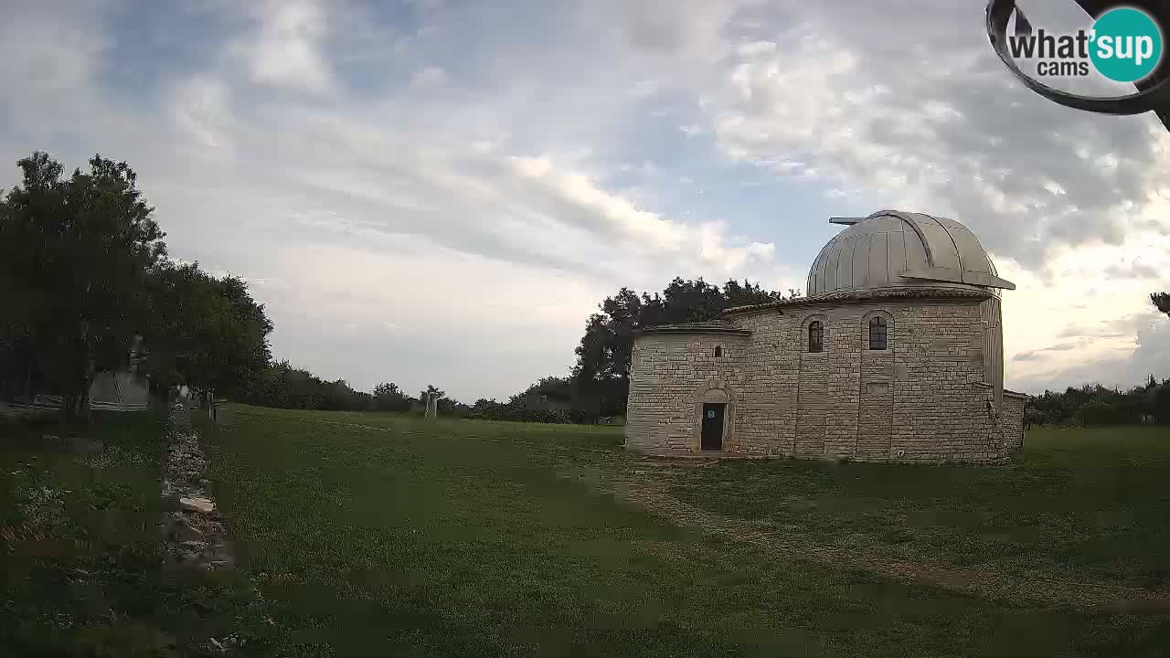Višnjan Observatory Webcam: Gaze into the Cosmos from Istria, Croatia