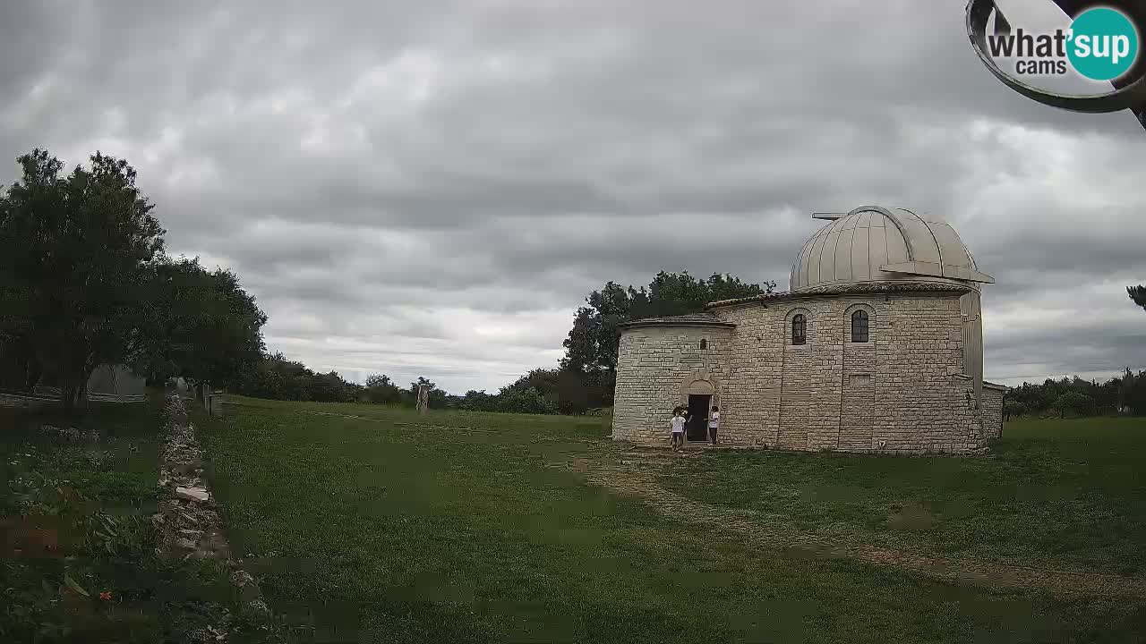Višnjan Observatory Webcam: Gaze into the Cosmos from Istria, Croatia