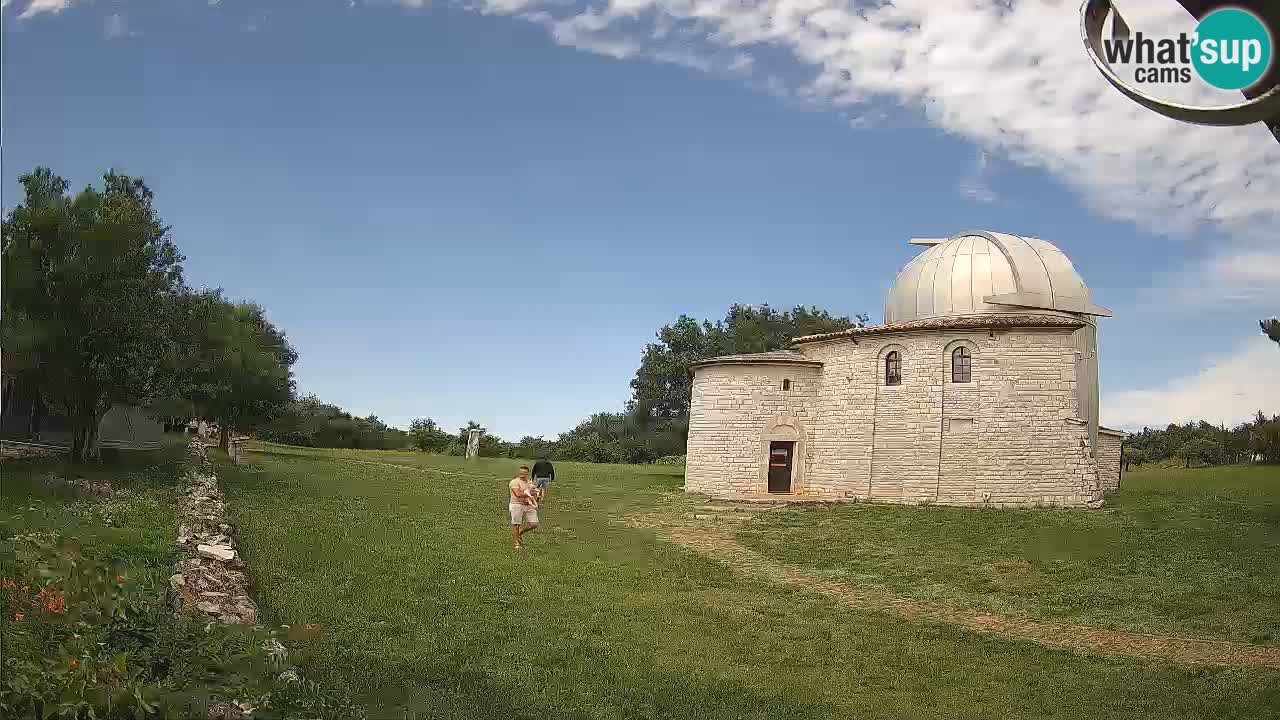 Webcam de l’Observatoire de Višnjan: Plongez dans le cosmos depuis l’Istrie, Croatie
