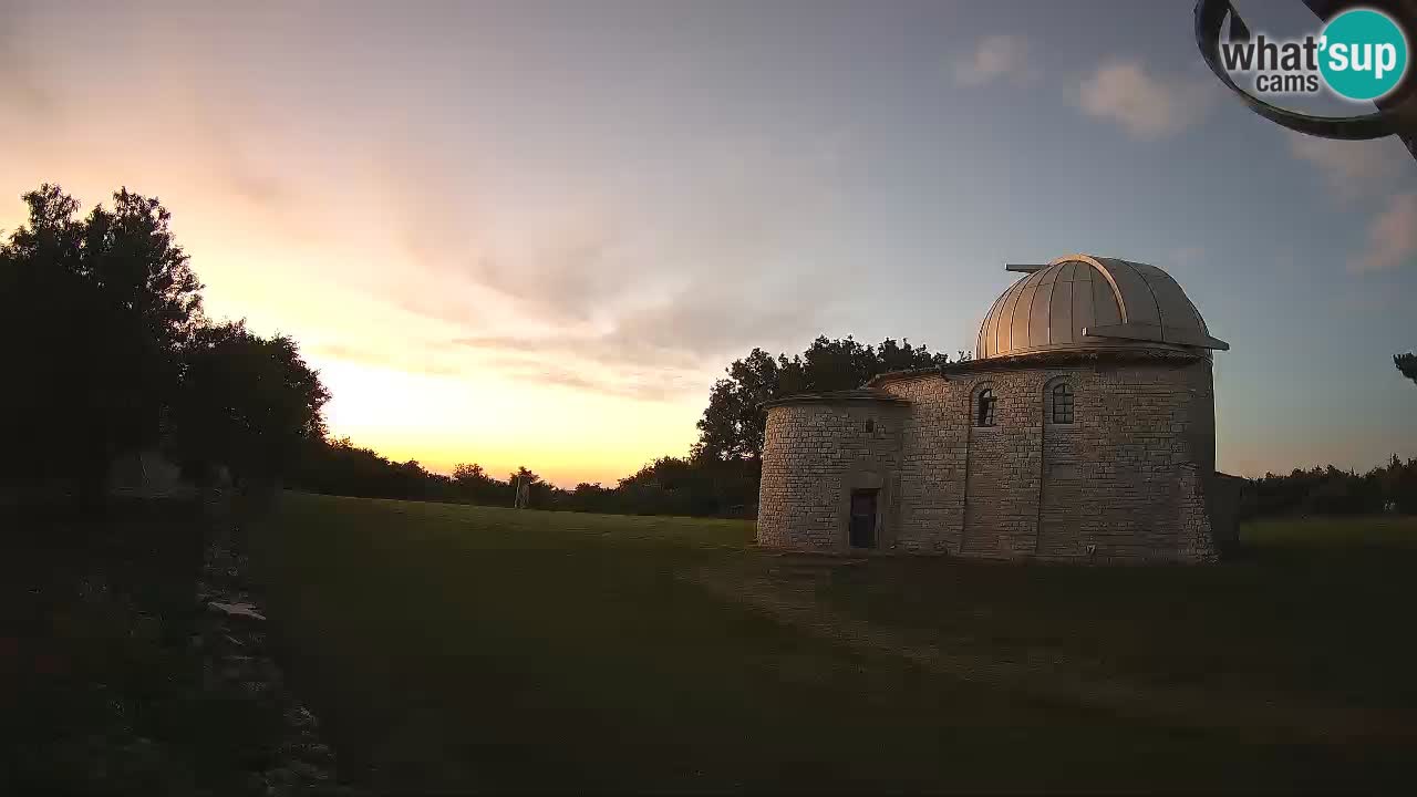 Webcam de l’Observatoire de Višnjan: Plongez dans le cosmos depuis l’Istrie, Croatie