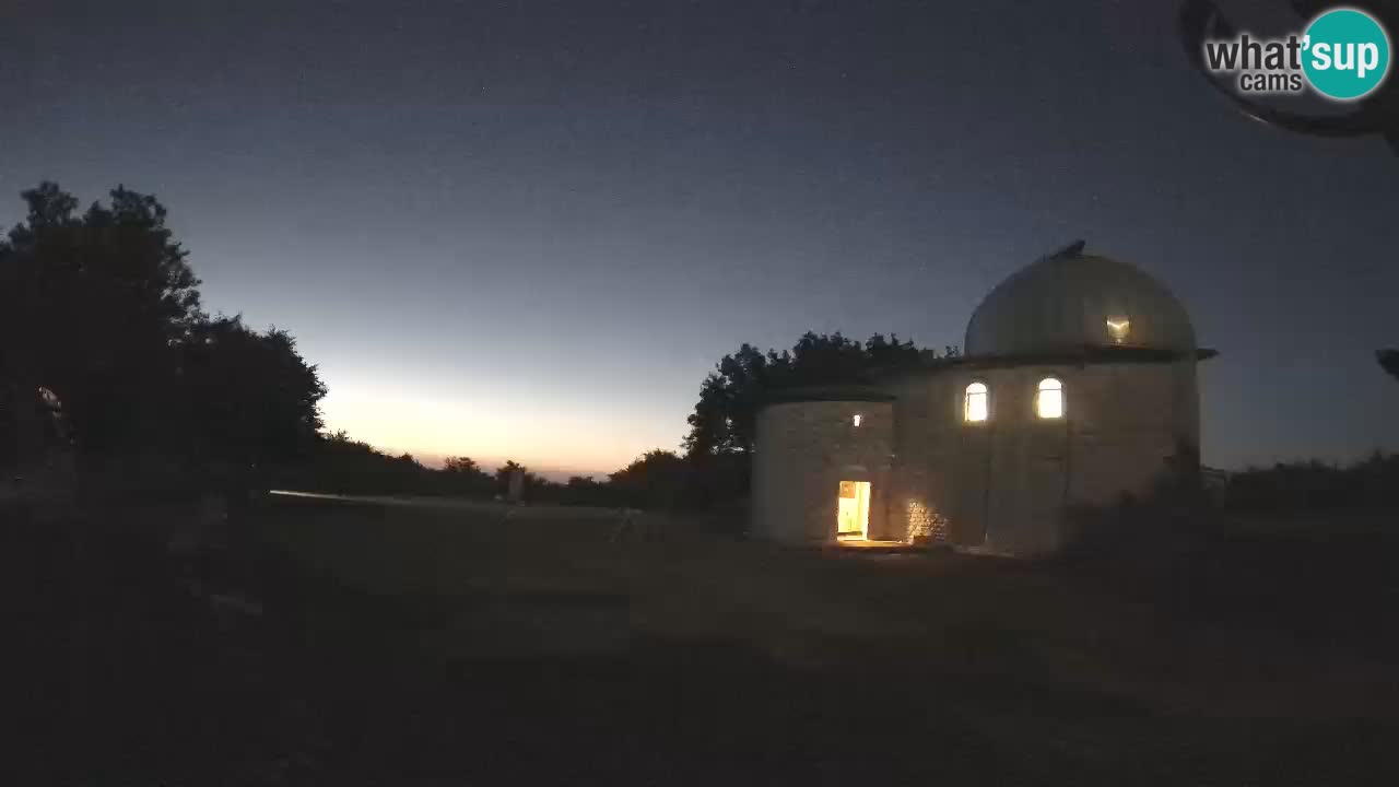 Višnjanska observatorijska spletna kamera: Opazujte vesolje iz Istre, Hrvaška