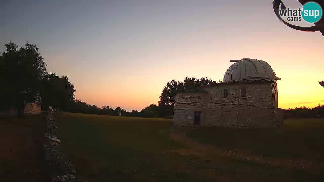 Višnjan Observatory Webcam: Gaze into the Cosmos from Istria, Croatia