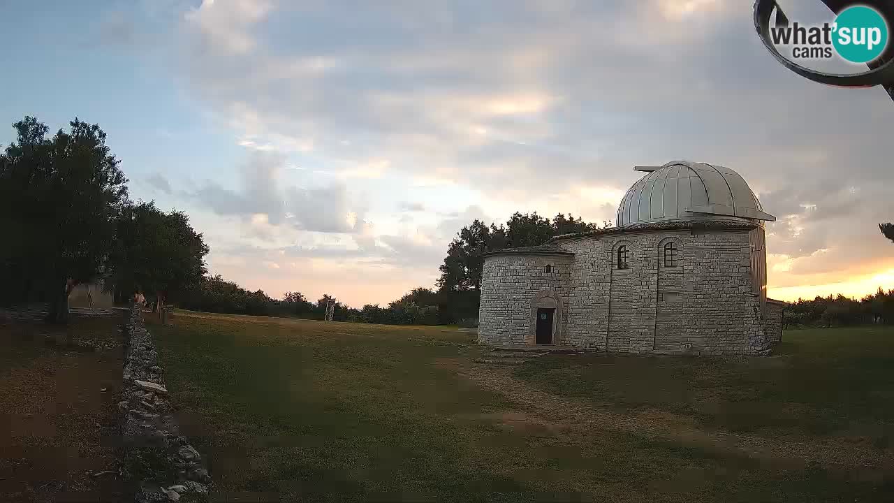 Višnjanska observatorijska spletna kamera: Opazujte vesolje iz Istre, Hrvaška