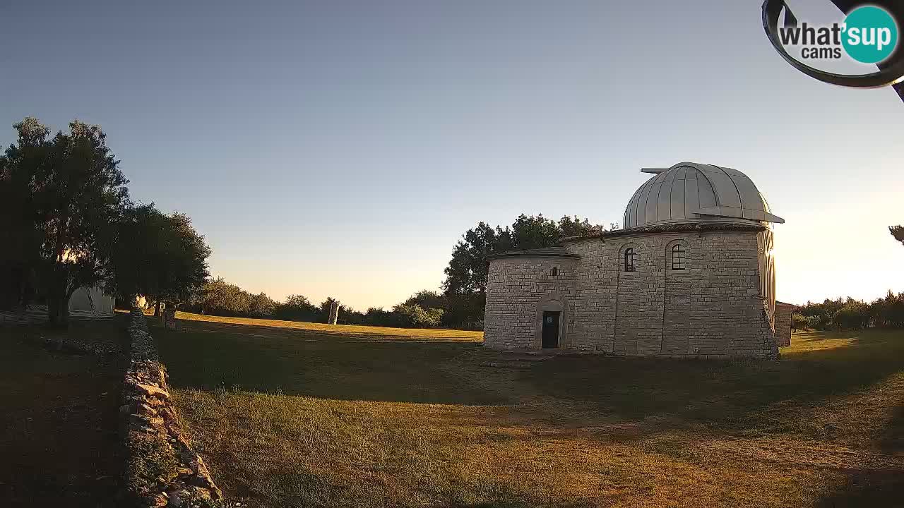 Višnjan Observatory Webcam: Gaze into the Cosmos from Istria, Croatia