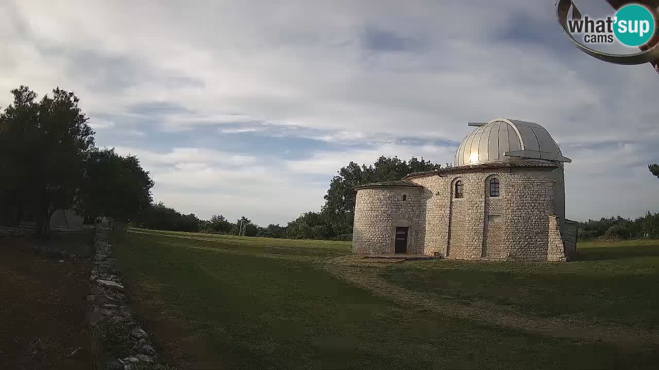 Višnjan Observatory Webcam: Gaze into the Cosmos from Istria, Croatia
