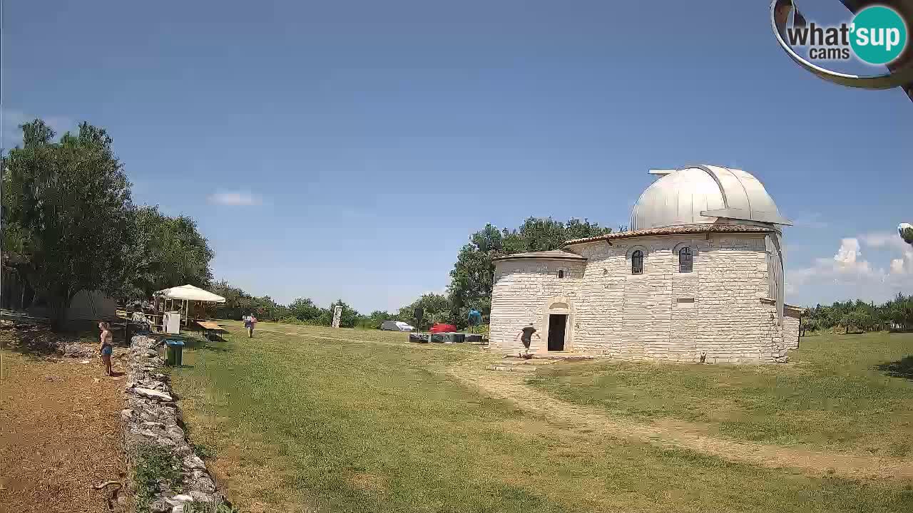 Višnjan Observatory Webcam: Gaze into the Cosmos from Istria, Croatia