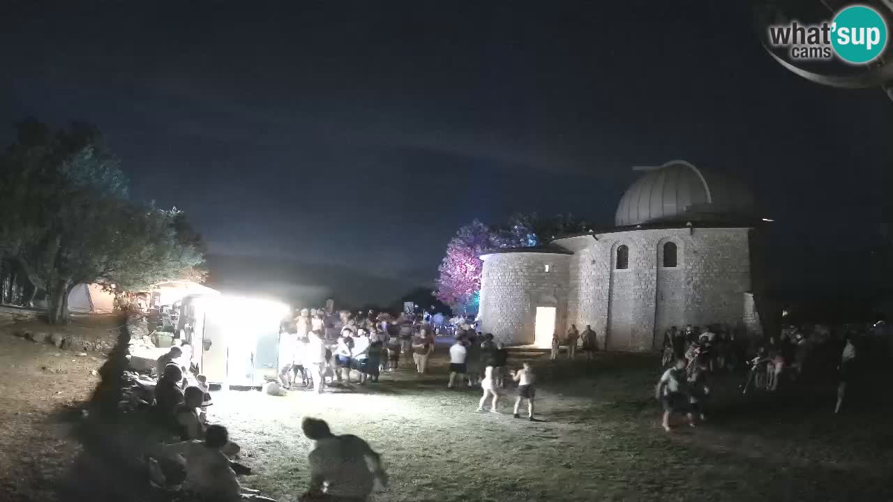Višnjanska observatorijska spletna kamera: Opazujte vesolje iz Istre, Hrvaška