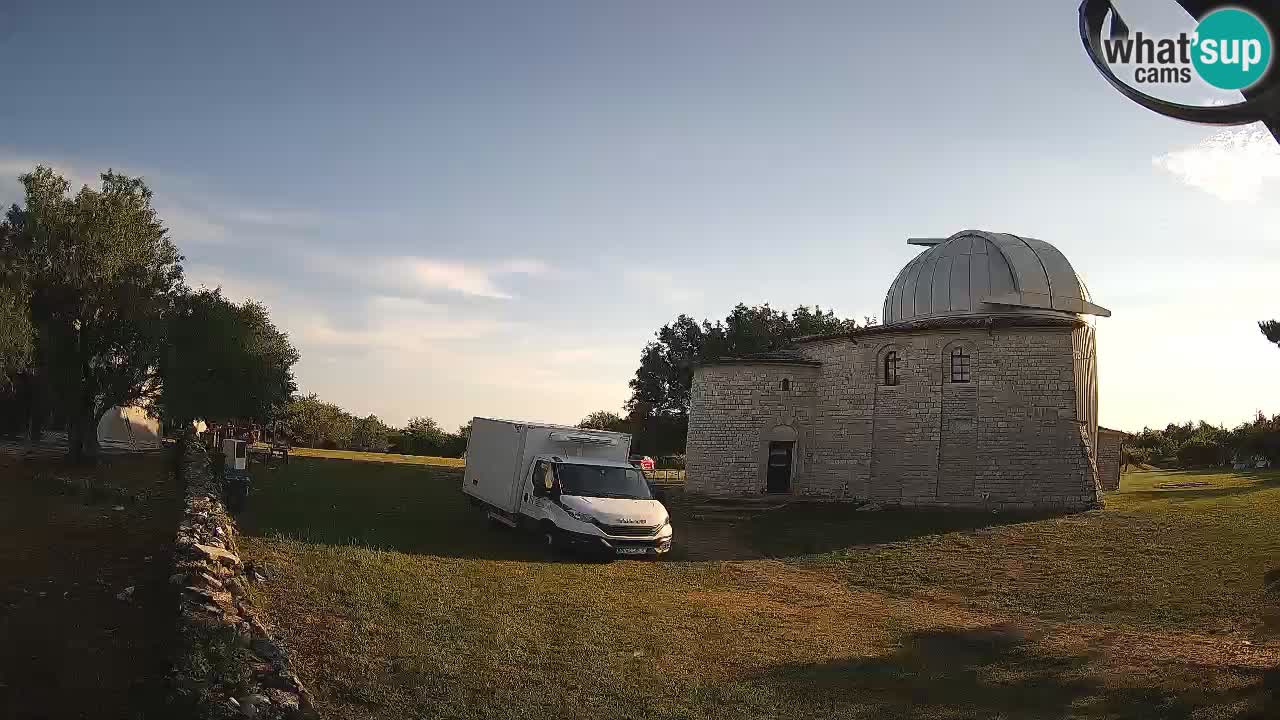 Višnjan Observatory Webcam: Gaze into the Cosmos from Istria, Croatia
