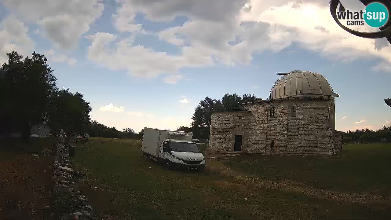 Višnjanska observatorijska spletna kamera: Opazujte vesolje iz Istre, Hrvaška