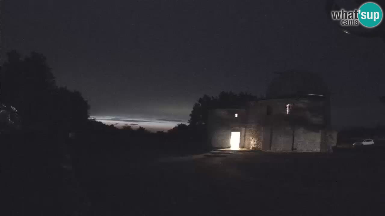 Višnjan Observatory Webcam: Gaze into the Cosmos from Istria, Croatia