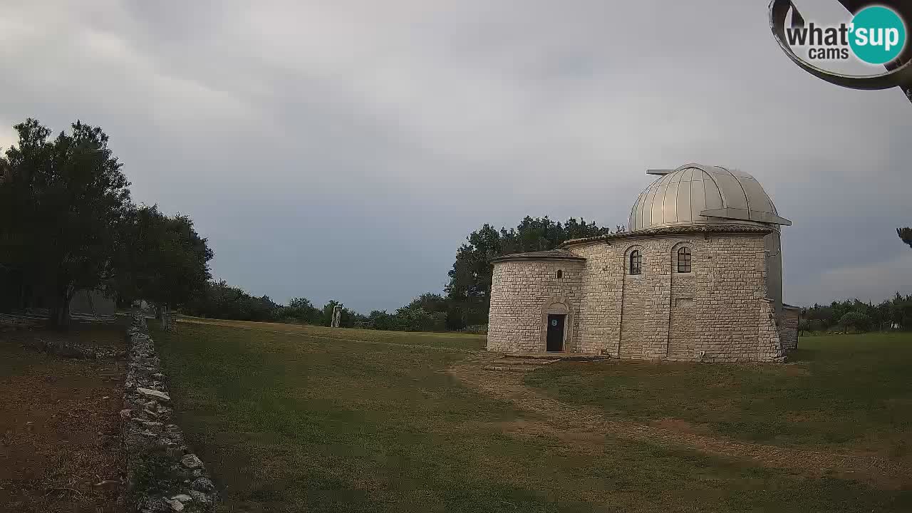 Višnjan Observatory Webcam: Gaze into the Cosmos from Istria, Croatia