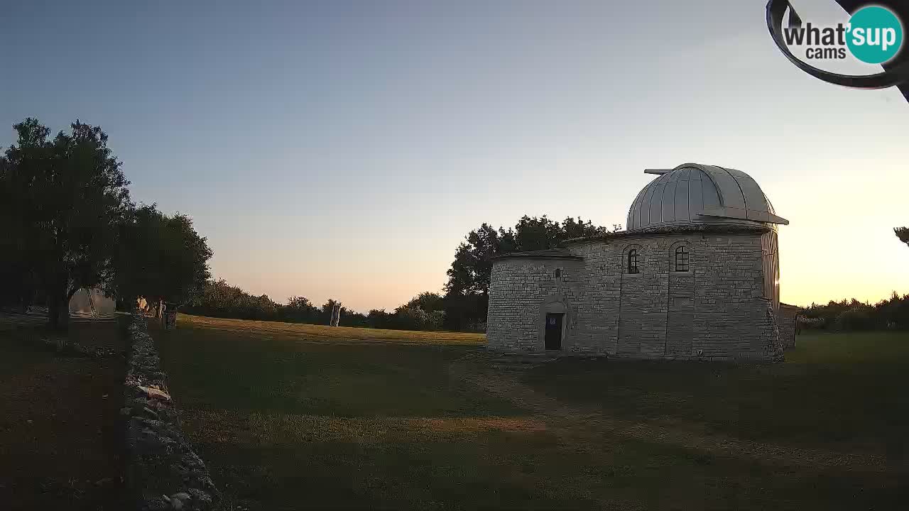 Višnjan Observatory Webcam: Gaze into the Cosmos from Istria, Croatia