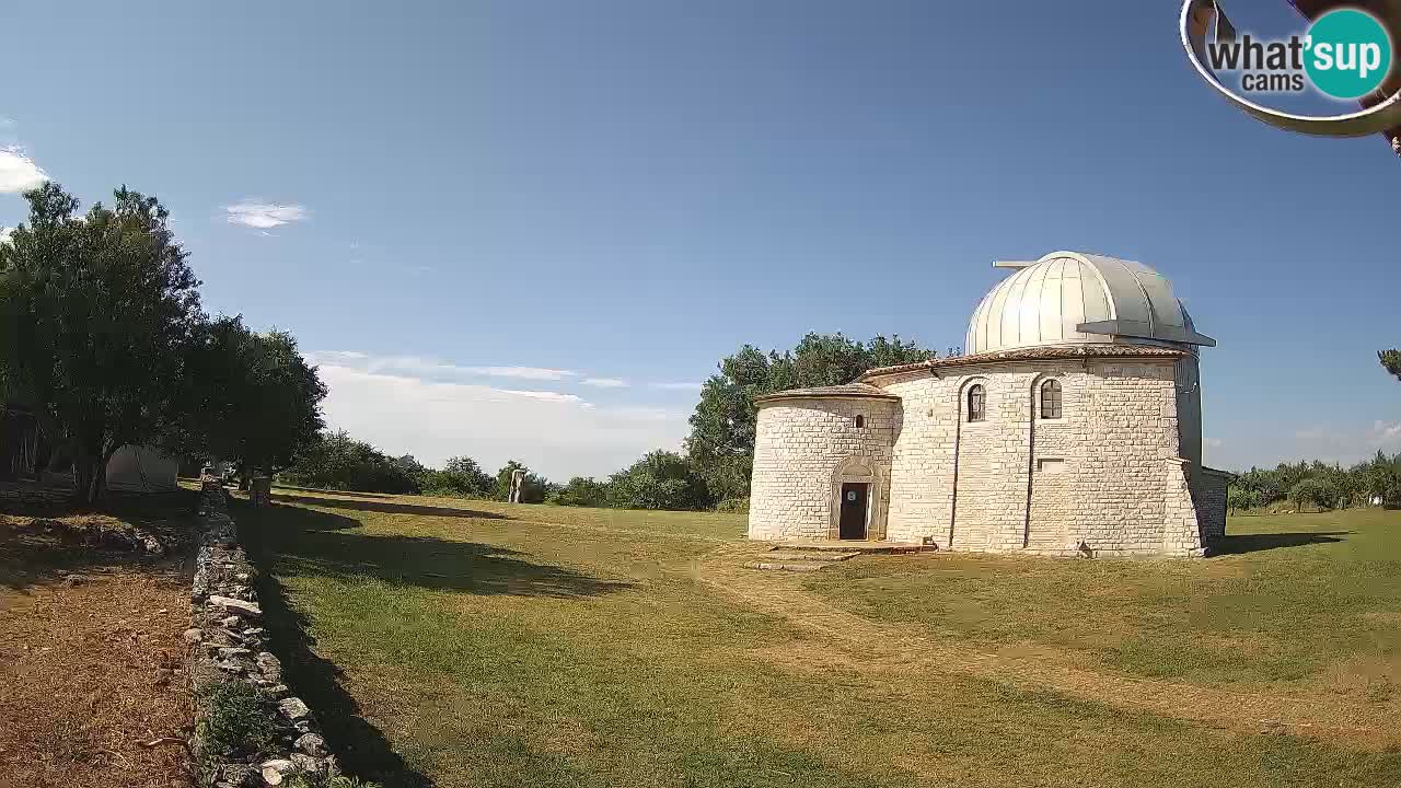Višnjan Observatory Webcam: Gaze into the Cosmos from Istria, Croatia