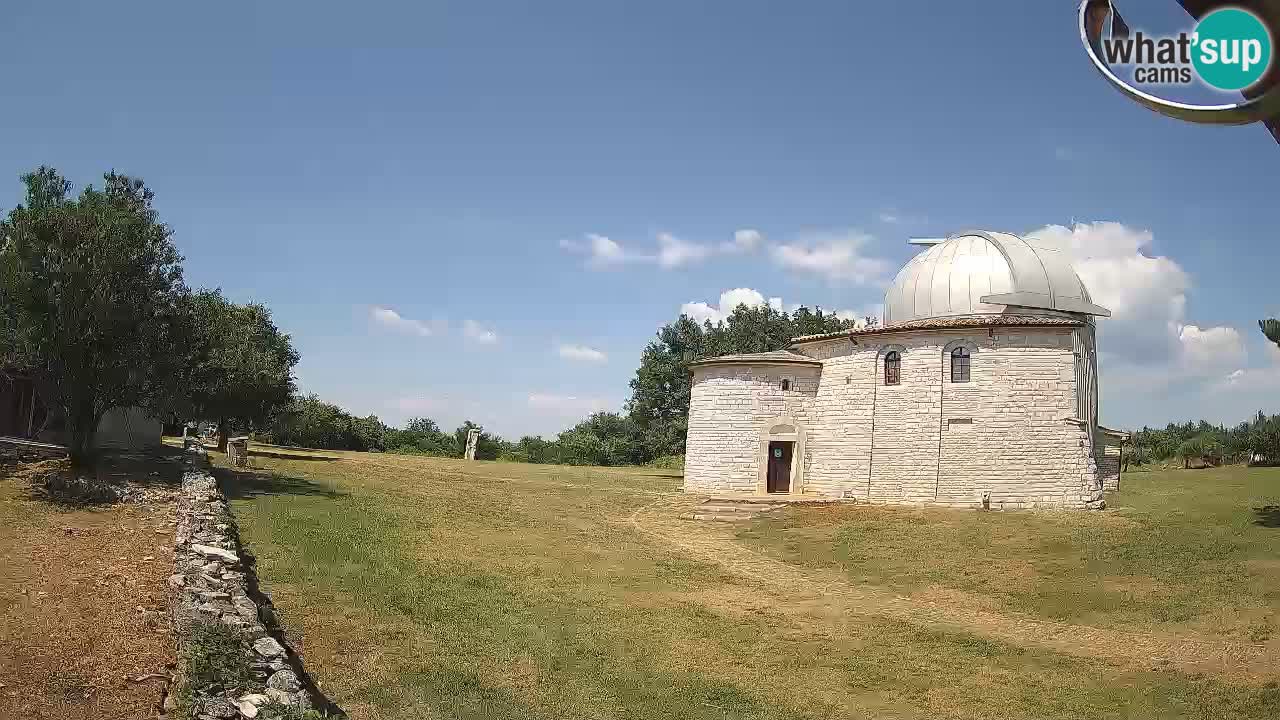 Višnjan Observatory Webcam: Gaze into the Cosmos from Istria, Croatia