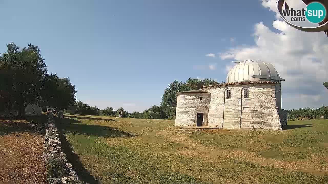 Višnjan Observatory Webcam: Gaze into the Cosmos from Istria, Croatia