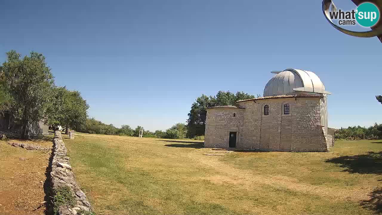 Višnjan Observatory Webcam: Gaze into the Cosmos from Istria, Croatia