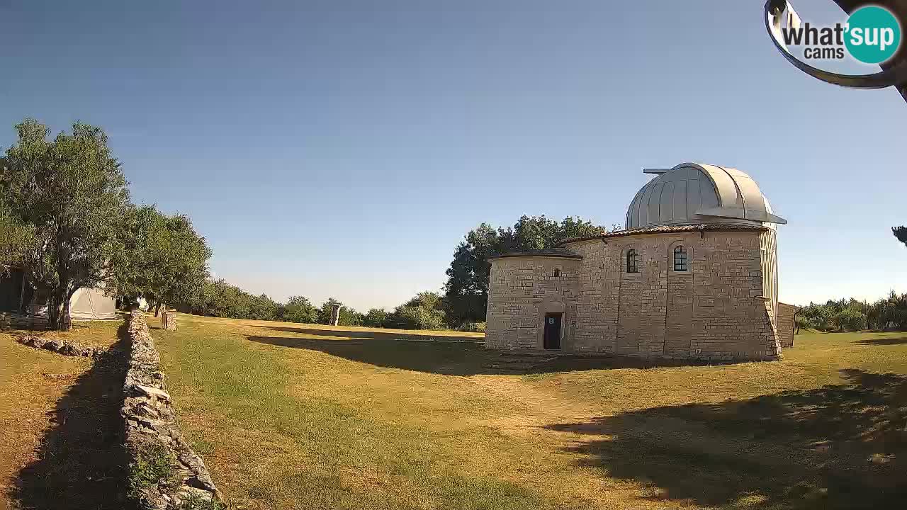 Višnjan Observatory Webcam: Gaze into the Cosmos from Istria, Croatia