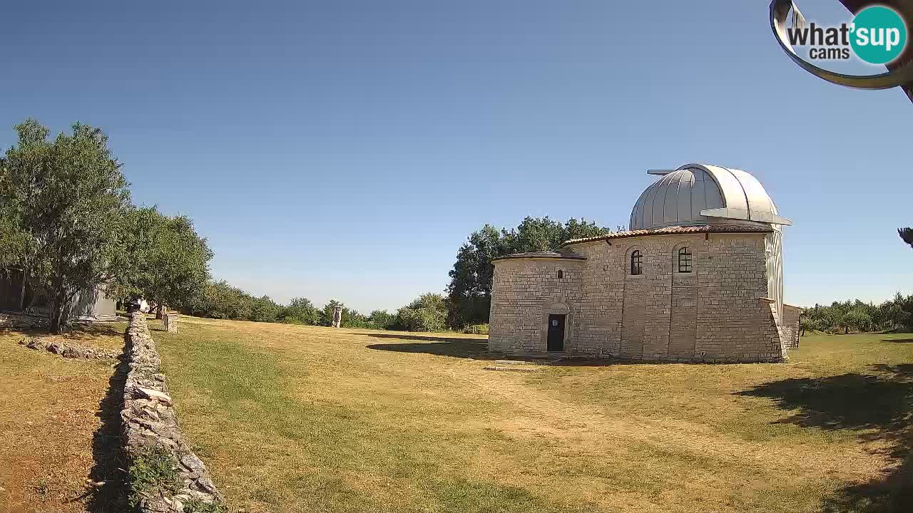 Višnjan Observatory Webcam: Gaze into the Cosmos from Istria, Croatia