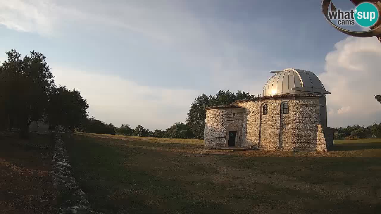 Višnjan Observatory Webcam: Gaze into the Cosmos from Istria, Croatia