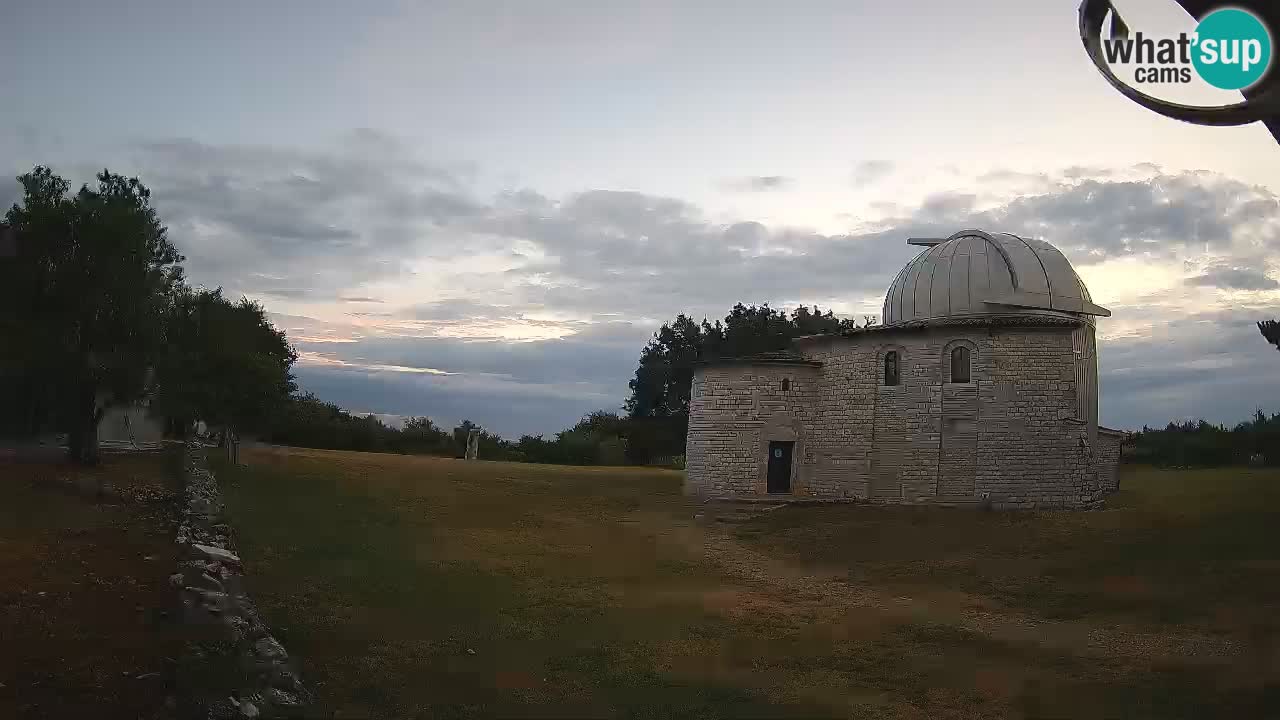 Višnjanska observatorijska spletna kamera: Opazujte vesolje iz Istre, Hrvaška