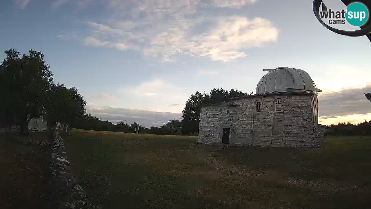 Višnjan Observatory Webcam: Gaze into the Cosmos from Istria, Croatia