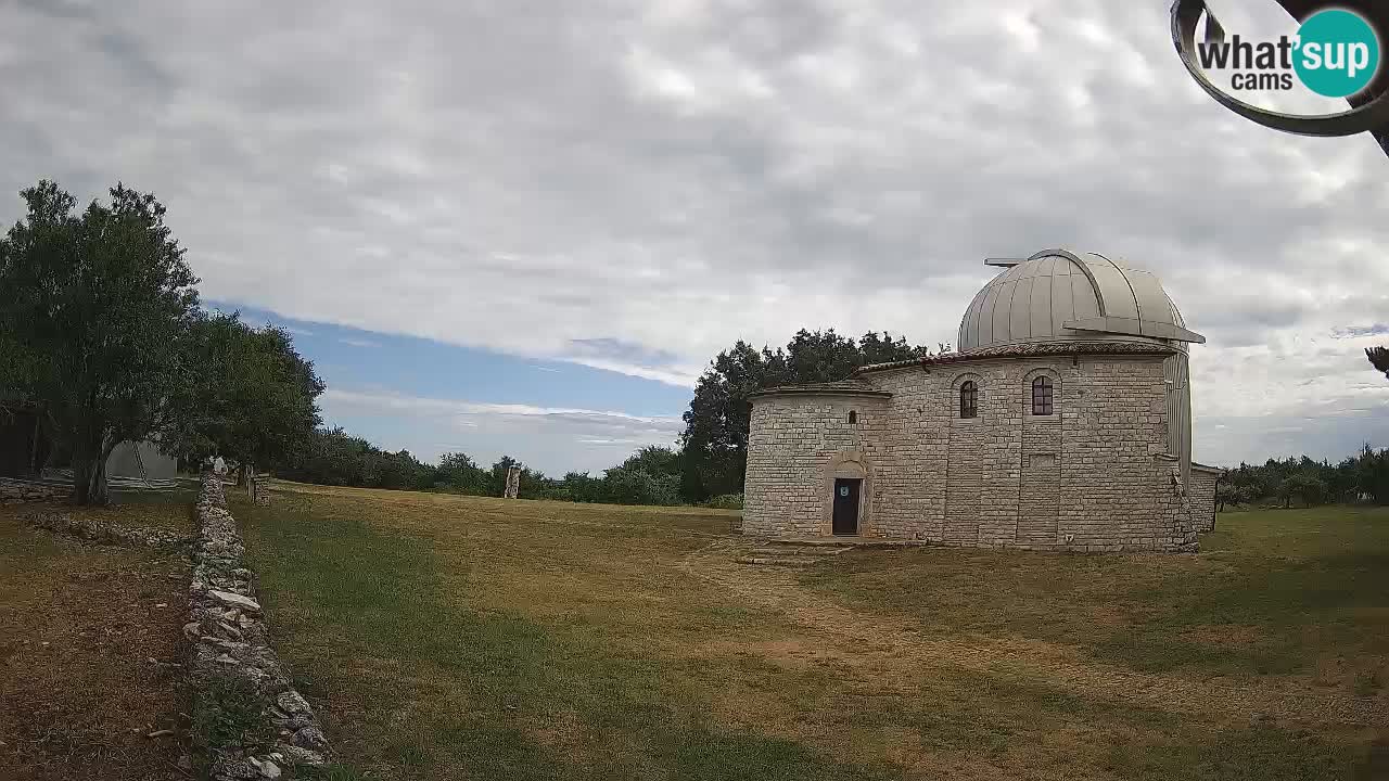 Višnjan Observatory Webcam: Gaze into the Cosmos from Istria, Croatia