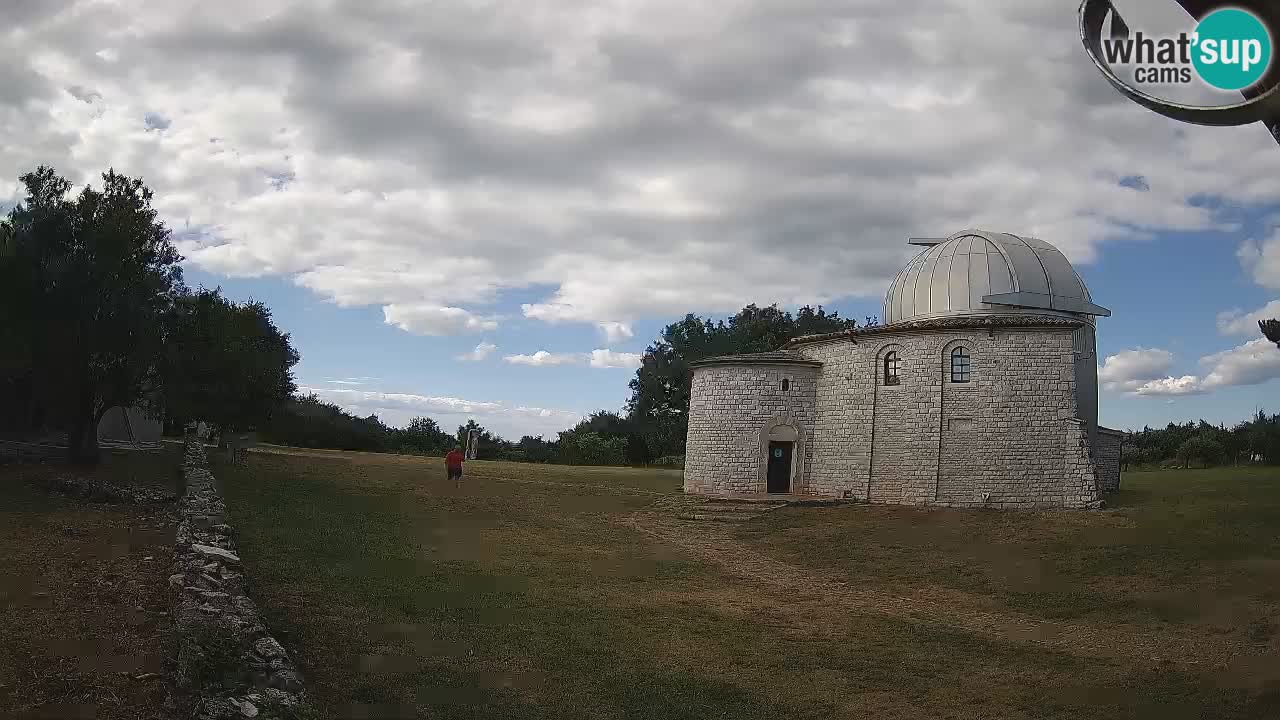 Višnjan Observatory Webcam: Gaze into the Cosmos from Istria, Croatia