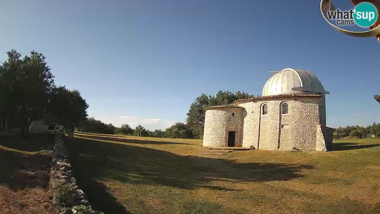 Višnjan Observatory Webcam: Gaze into the Cosmos from Istria, Croatia
