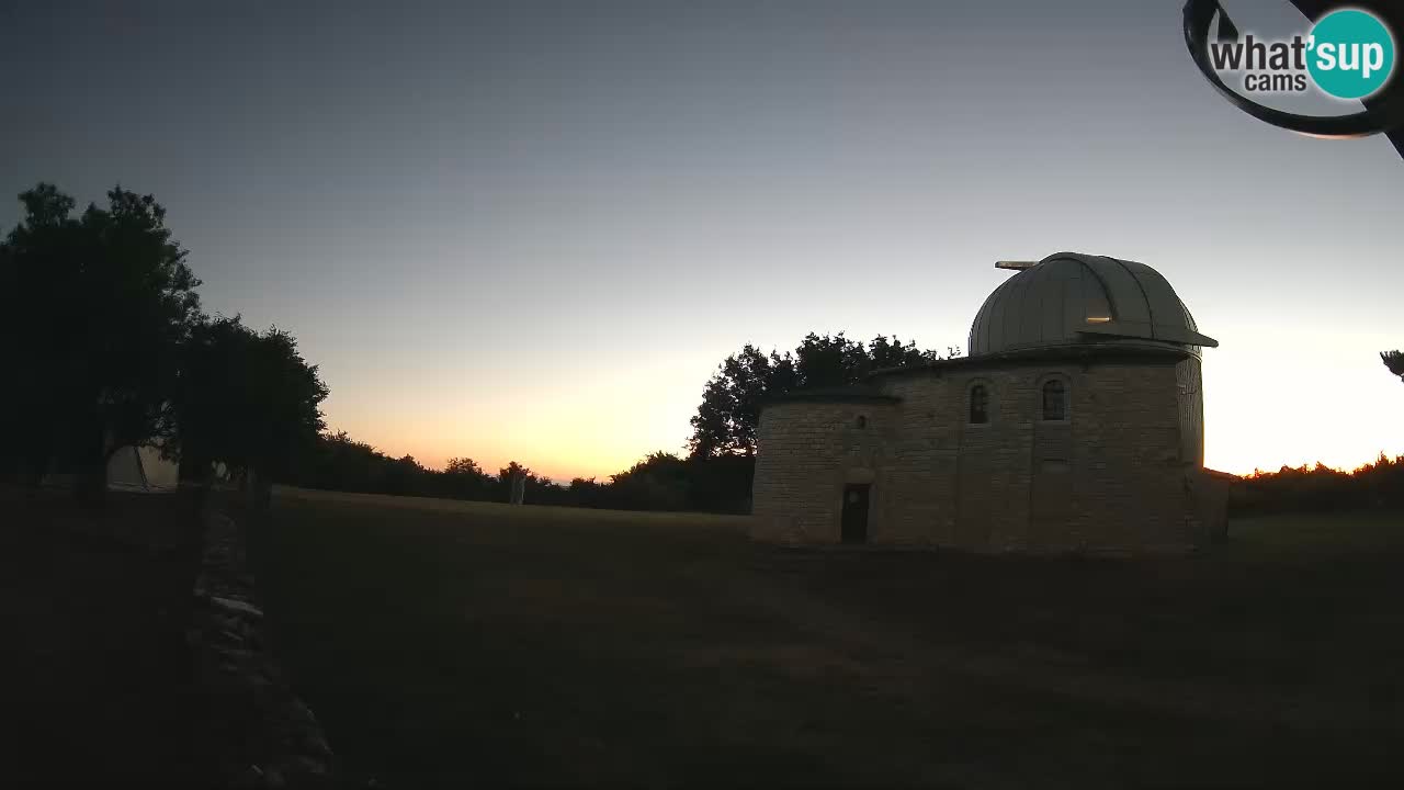 Višnjan Observatory Webcam: Gaze into the Cosmos from Istria, Croatia