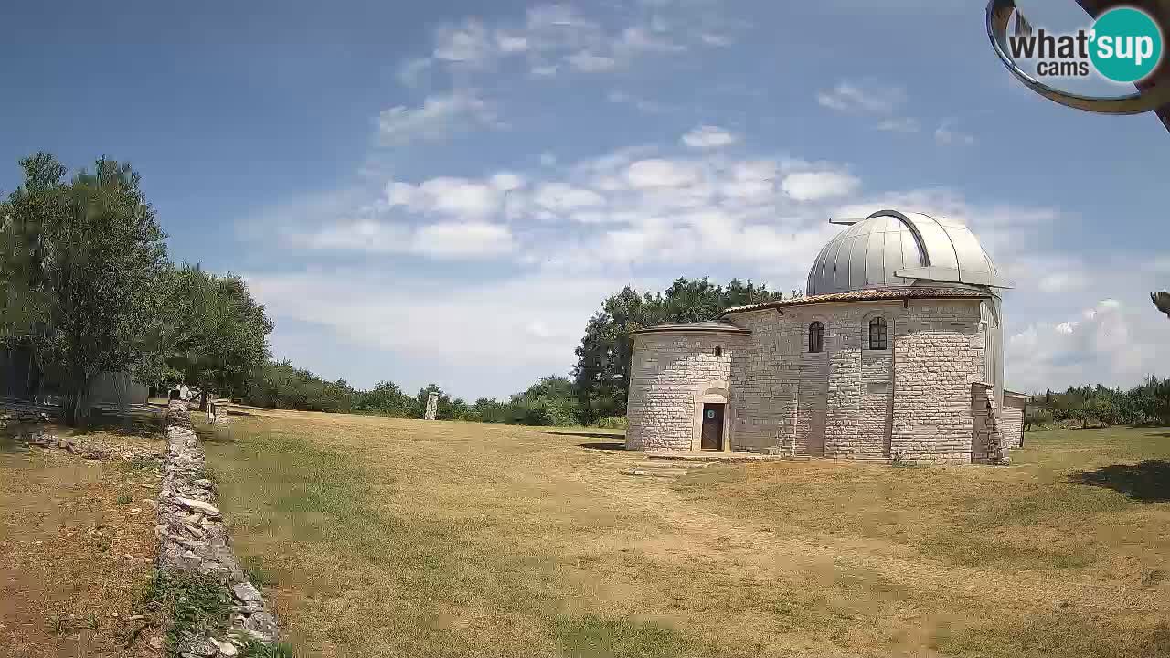 Višnjan Observatory Webcam: Gaze into the Cosmos from Istria, Croatia
