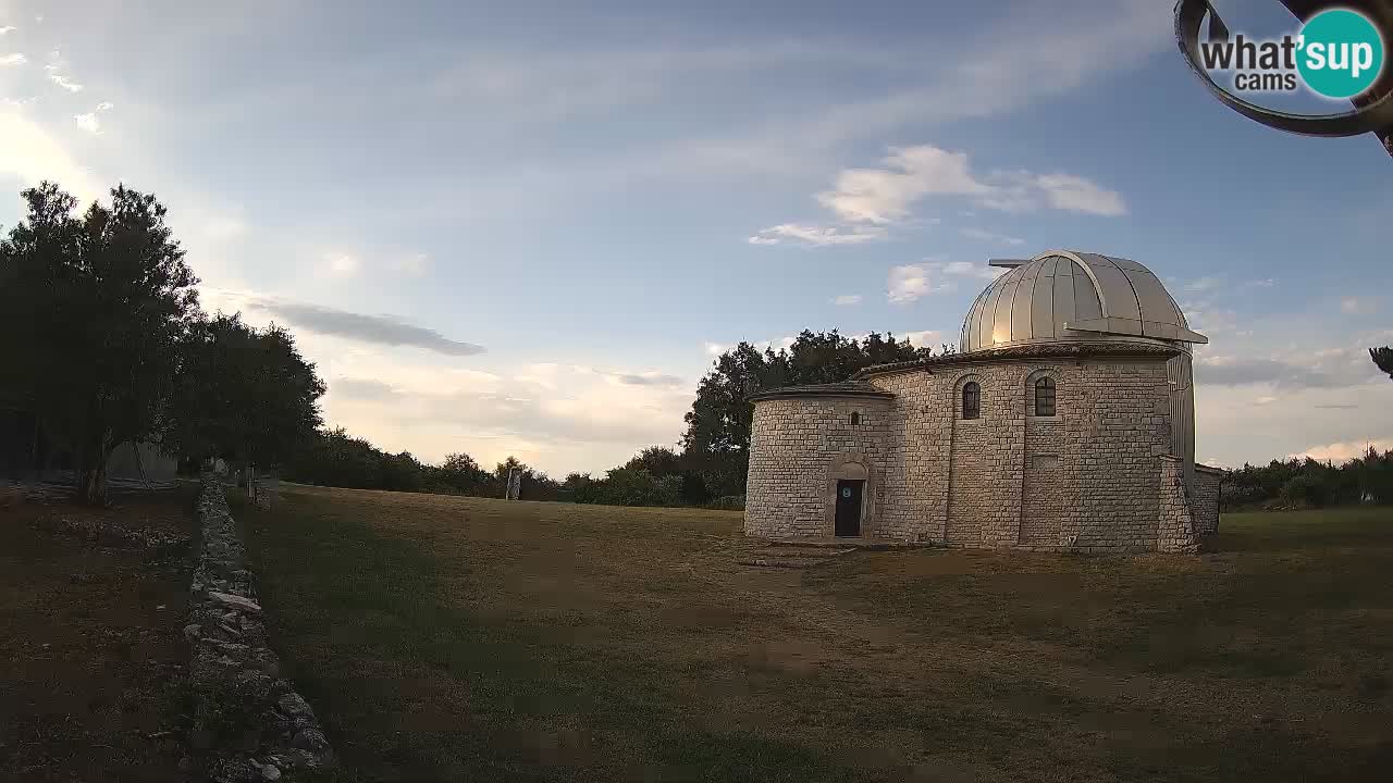 Višnjan Observatory Webcam: Gaze into the Cosmos from Istria, Croatia