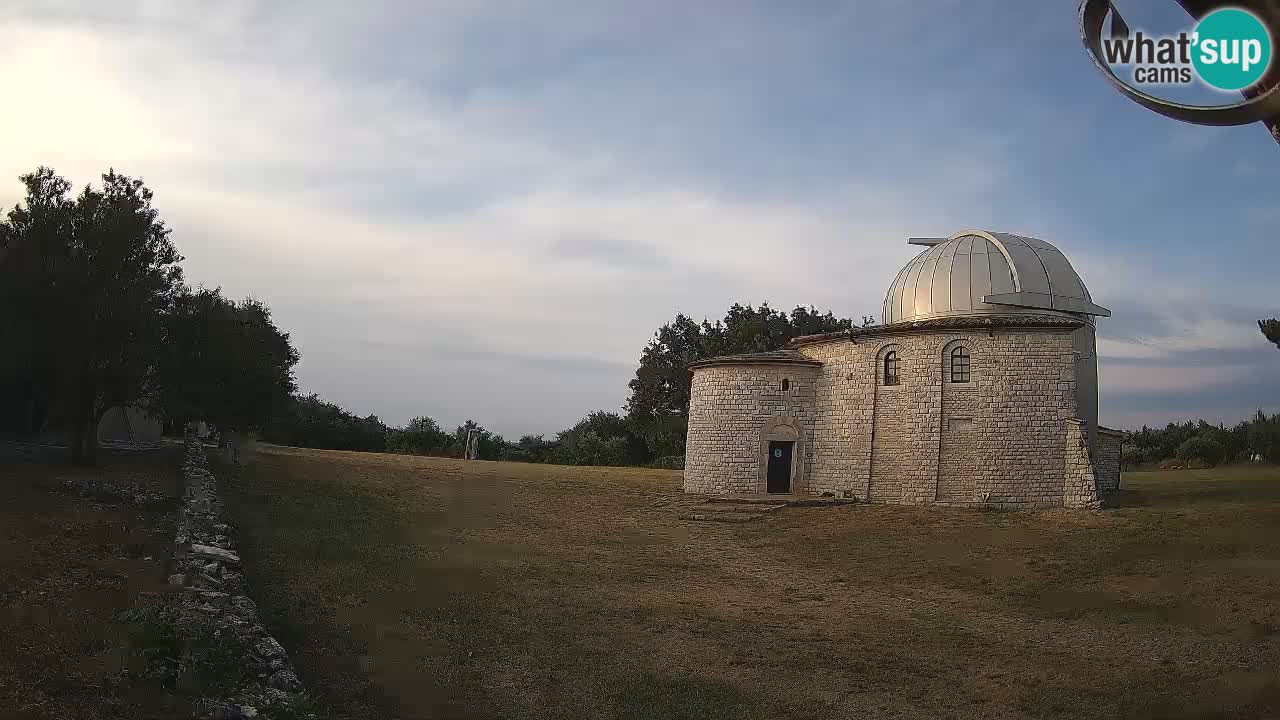 Višnjan Observatory Webcam: Gaze into the Cosmos from Istria, Croatia