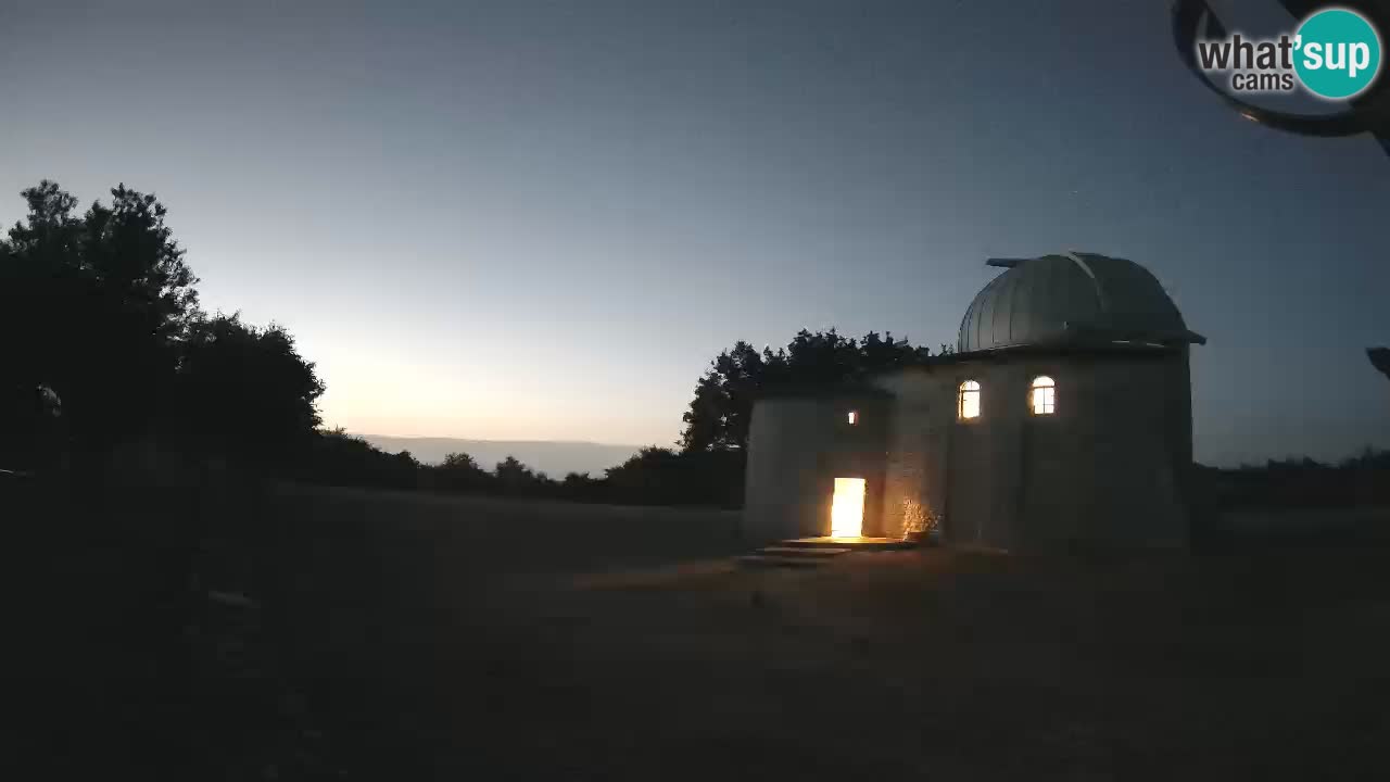 Višnjan Observatory Webcam: Gaze into the Cosmos from Istria, Croatia