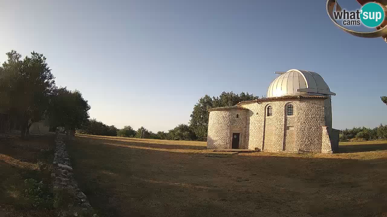 Višnjan Observatory Webcam: Gaze into the Cosmos from Istria, Croatia