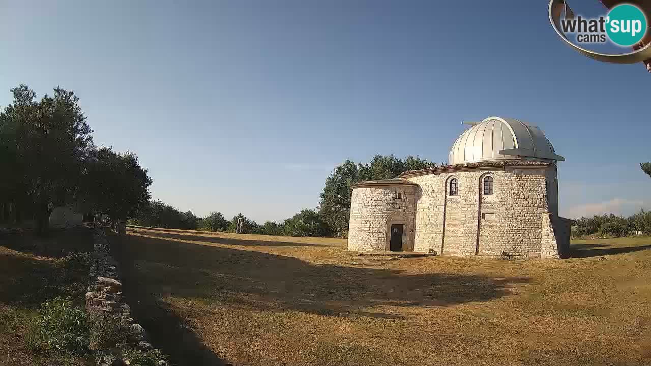 Višnjan Observatory Webcam: Gaze into the Cosmos from Istria, Croatia