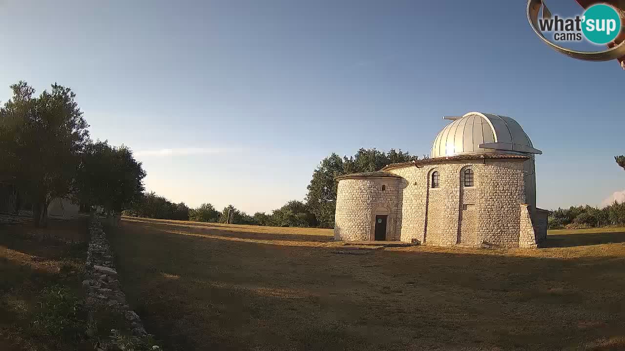 Višnjan Observatory Webcam: Gaze into the Cosmos from Istria, Croatia