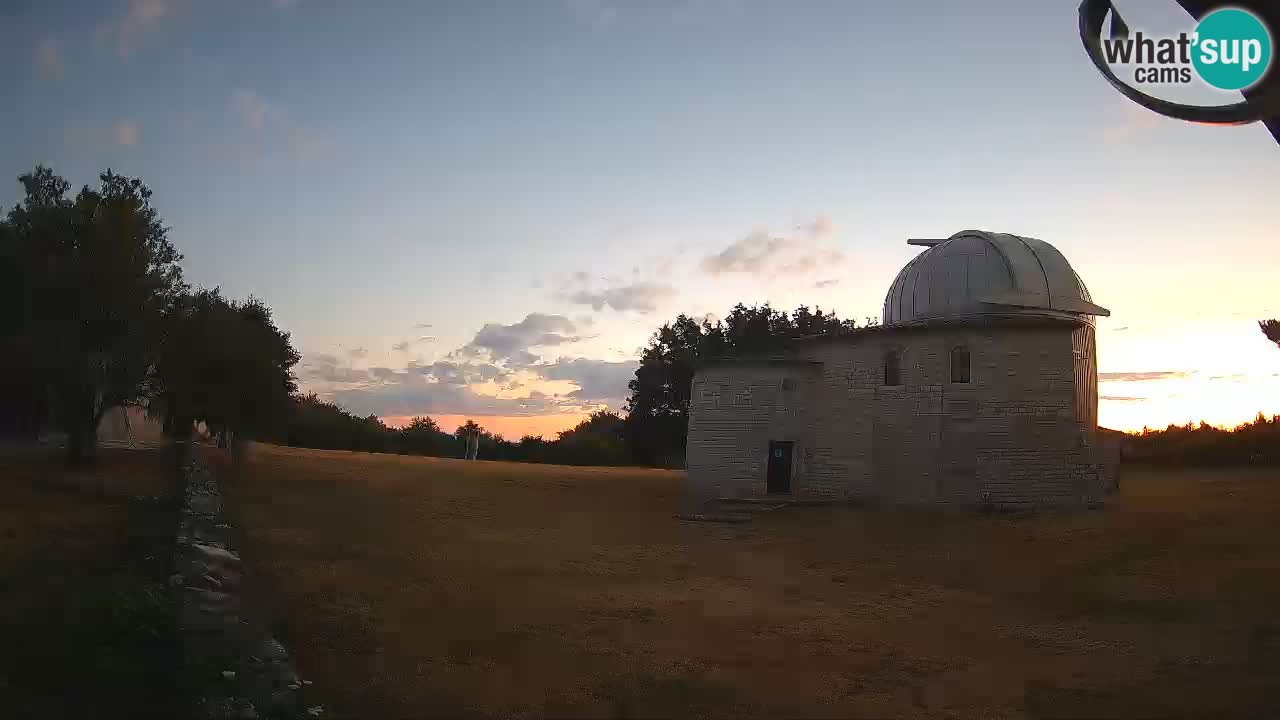 Višnjan Observatory Webcam: Gaze into the Cosmos from Istria, Croatia
