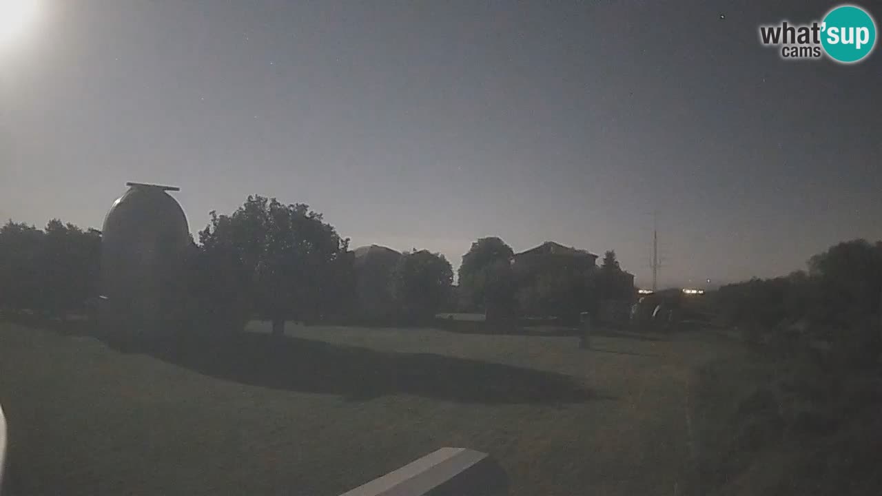 Webcam en direct de l’Observatoire de Višnjan – Explorez le ciel, les astéroïdes, les comètes et les météoroïdes