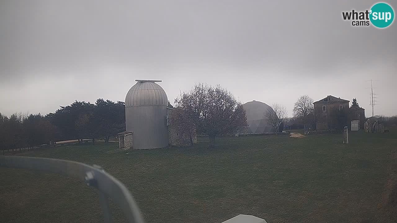 Webcam en direct de l’Observatoire de Višnjan – Explorez le ciel, les astéroïdes, les comètes et les météoroïdes