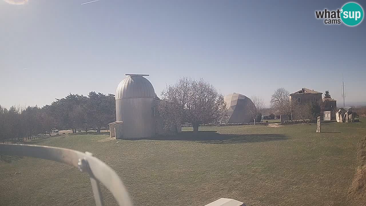 Cámara web en vivo del Observatorio de Višnjan: explora el cielo, los asteroides, cometas y meteoroides