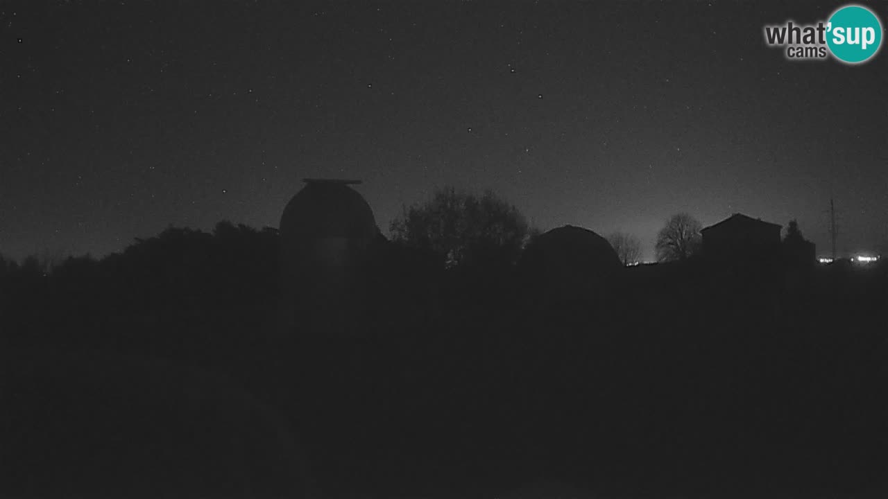 Višnjan-Observatorium Live Webcam – Explore the Sky, Asteroids, Comets, and Meteoroids