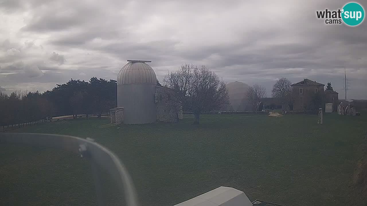 Cámara web en vivo del Observatorio de Višnjan: explora el cielo, los asteroides, cometas y meteoroides