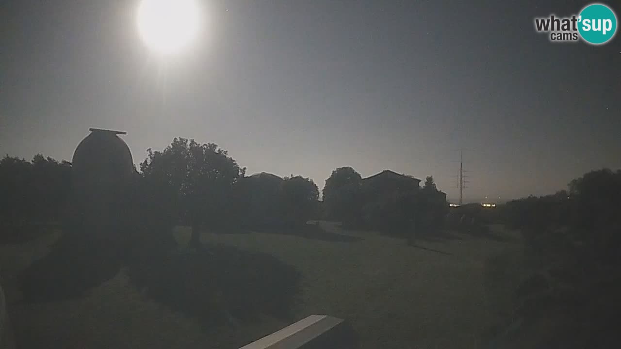 Višnjan Observatory Live Webcam – Explore the Sky, Asteroids, Comets, and Meteoroids