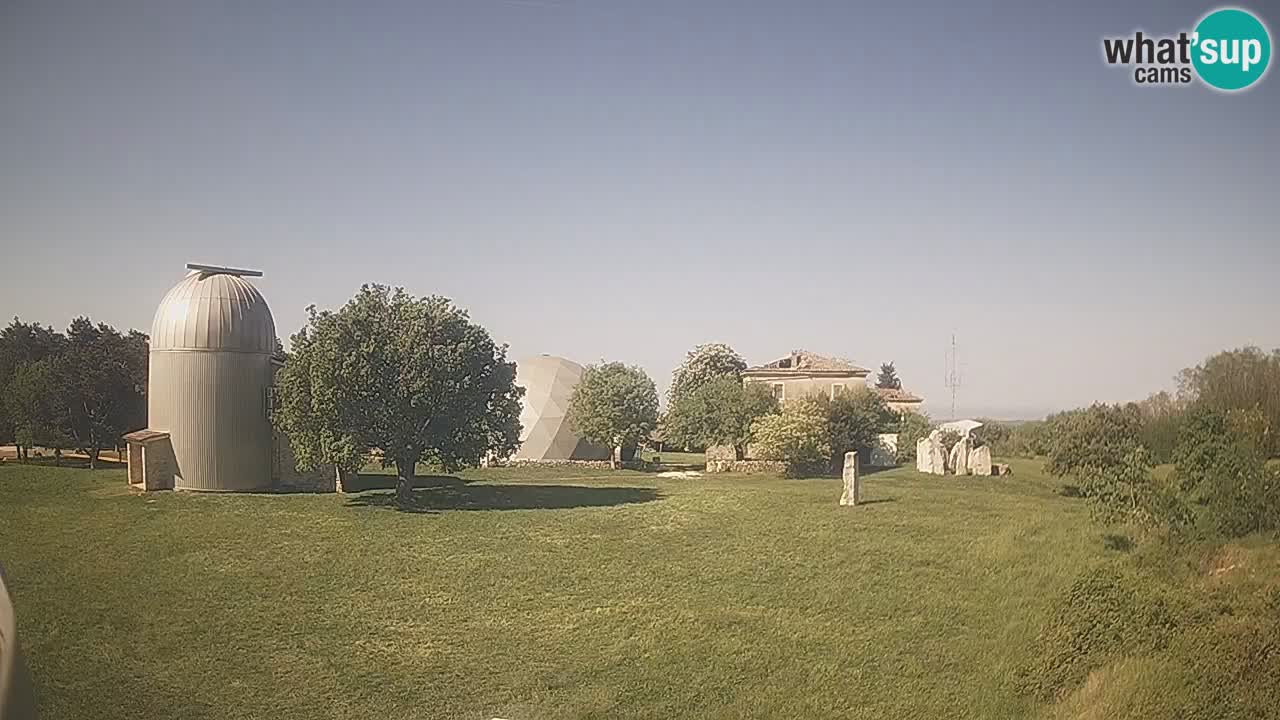 Višnjan Observatory Live Webcam – Explore the Sky, Asteroids, Comets, and Meteoroids
