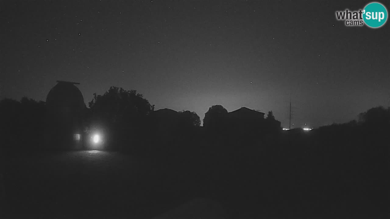 Višnjan-Observatorium Live Webcam – Explore the Sky, Asteroids, Comets, and Meteoroids