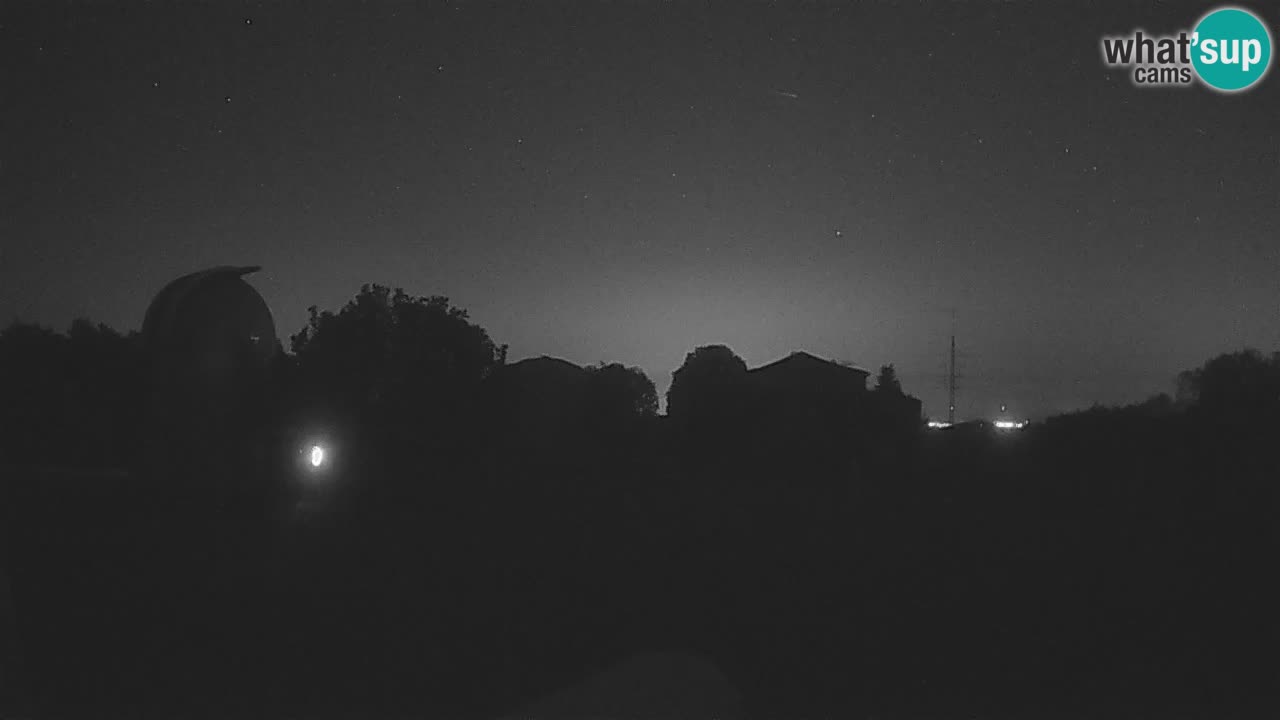 Webcam en direct de l’Observatoire de Višnjan – Explorez le ciel, les astéroïdes, les comètes et les météoroïdes