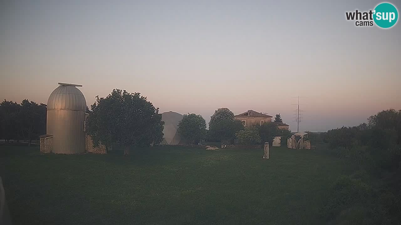 Webcam en direct de l’Observatoire de Višnjan – Explorez le ciel, les astéroïdes, les comètes et les météoroïdes