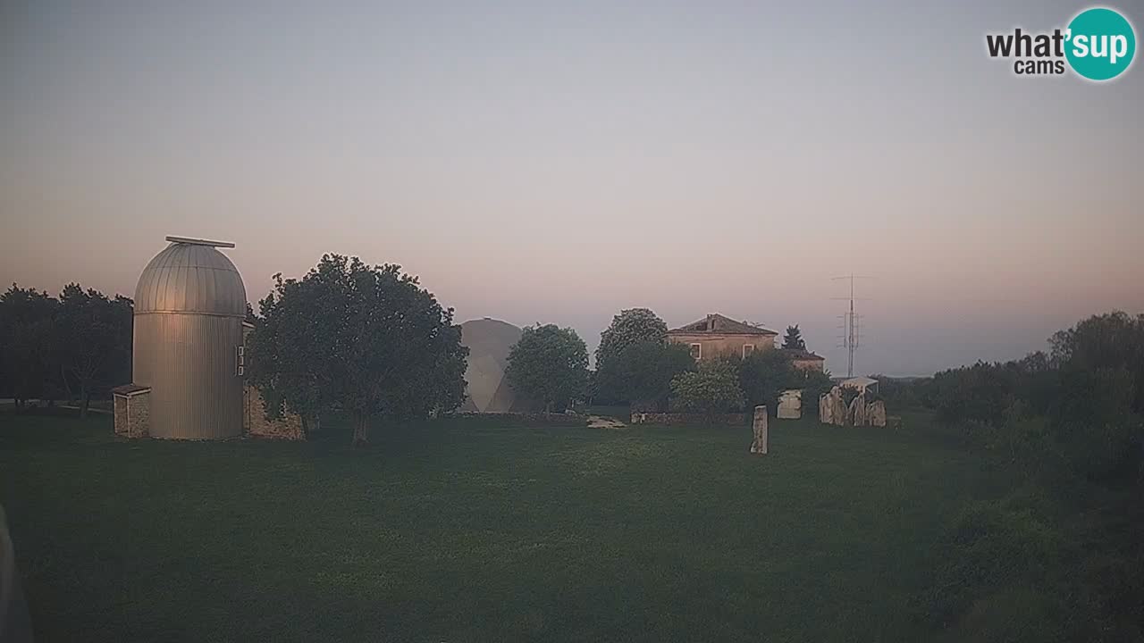 Webcam en direct de l’Observatoire de Višnjan – Explorez le ciel, les astéroïdes, les comètes et les météoroïdes