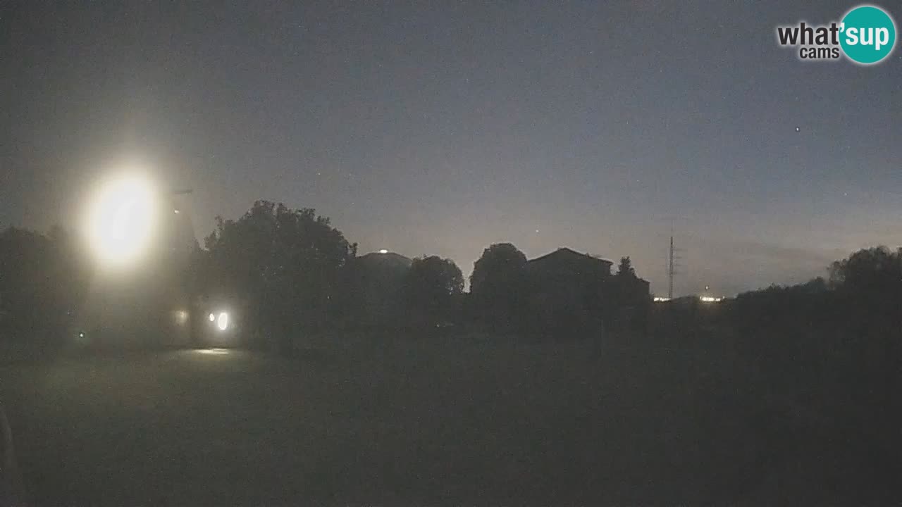 Webcam live dell’Osservatorio di  – Esplora il cielo, gli asteroidi, i comete e i meteoroidi.