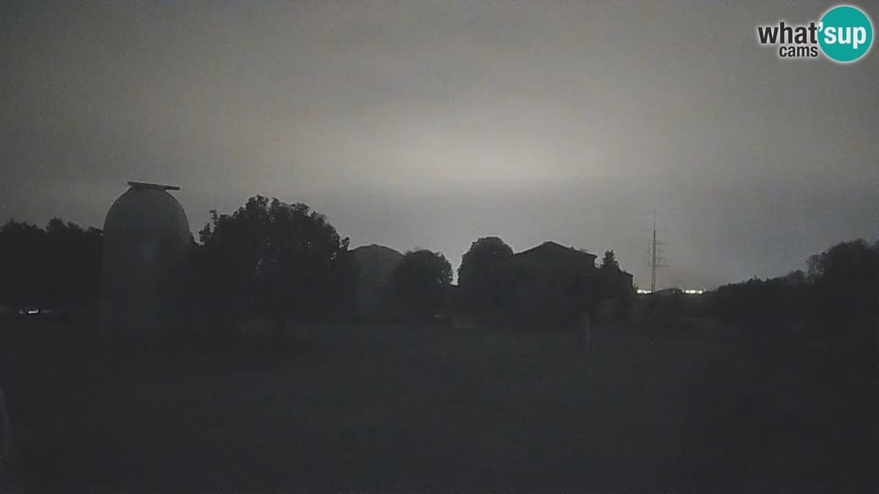 Višnjan-Observatorium Live Webcam – Explore the Sky, Asteroids, Comets, and Meteoroids